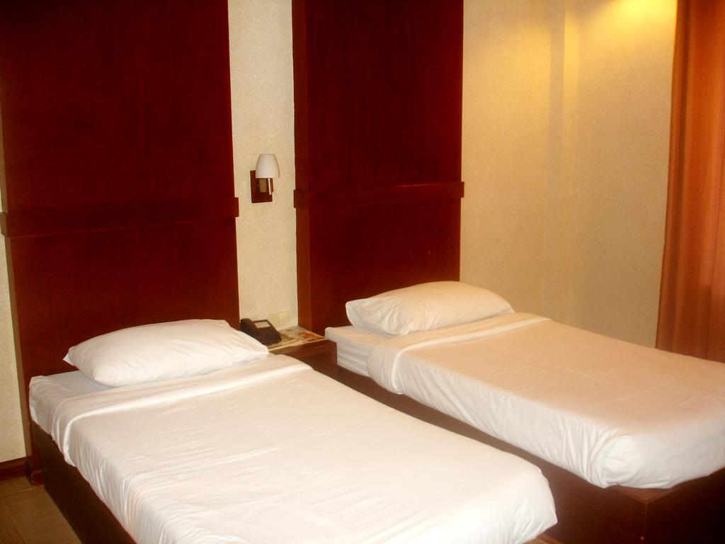 Roxas Midtown Hotel Bilik gambar